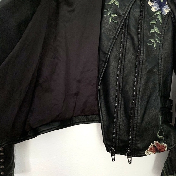 BLANKNYC Black Floral Faux Leather Moto Jacket - Picture 9 of 12